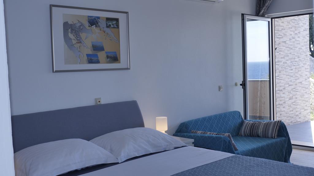 Direkt Am Meer-Apartments Puntaplanka Рогозница Екстериор снимка