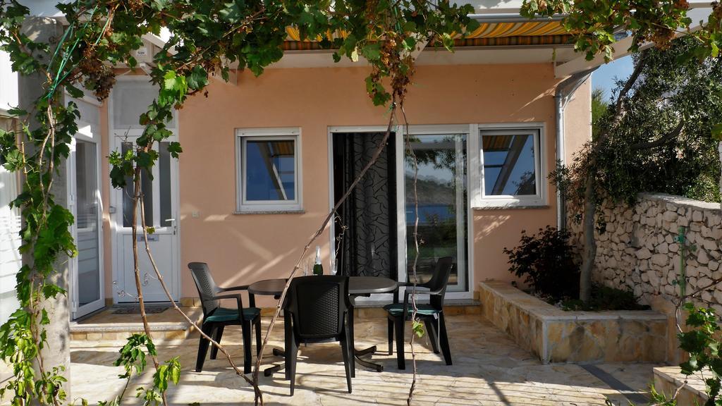 Direkt Am Meer-Apartments Puntaplanka Рогозница Екстериор снимка